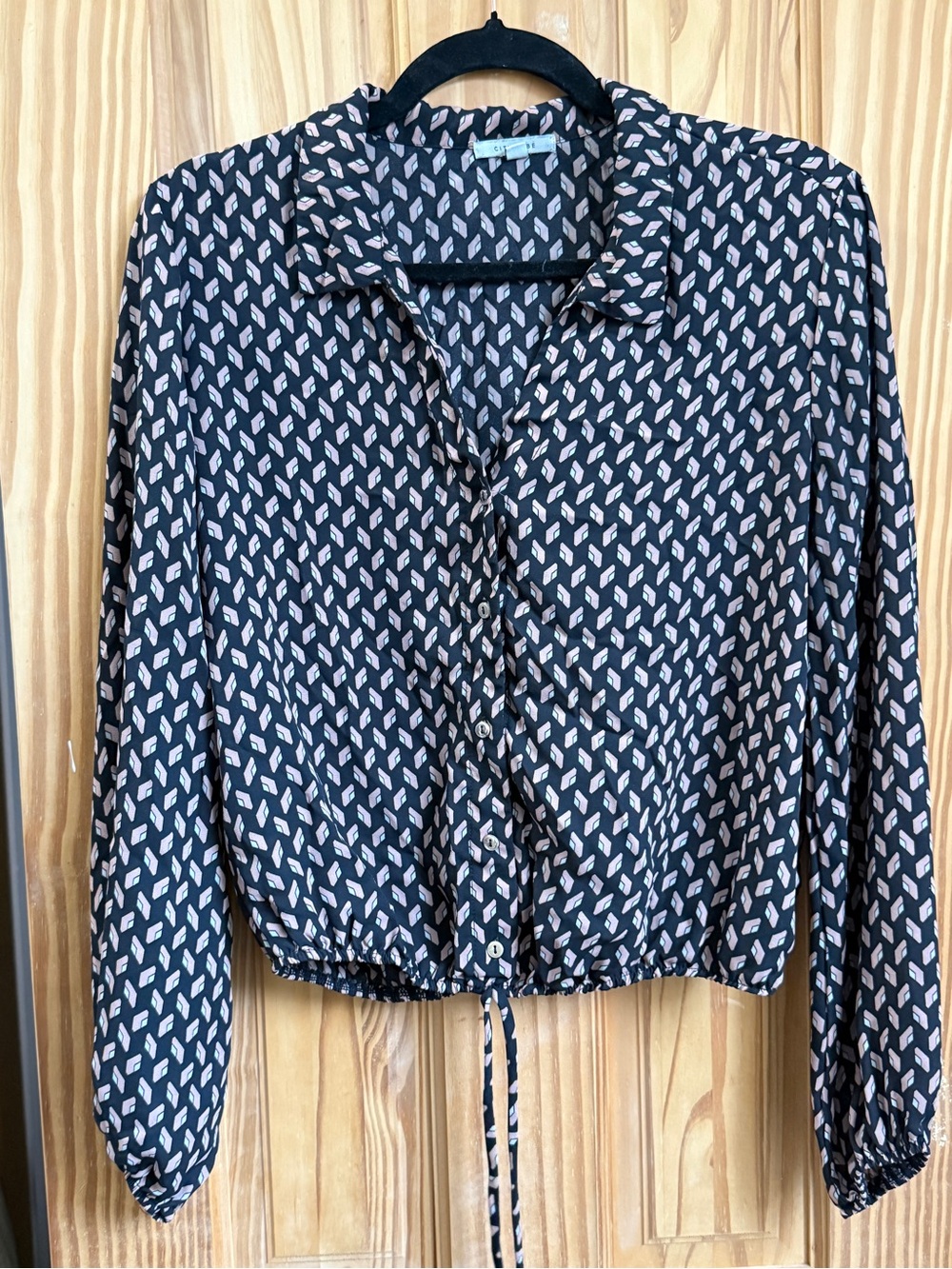 Button-Front Drawstring Hem Printed Blouse - Black/Pink